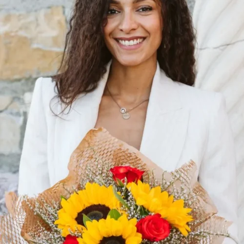 Bouquet di rose e girasoli