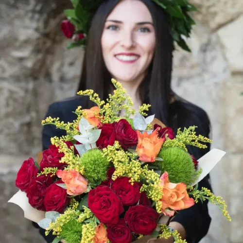 Bouquet di fiori misti in tinte vivaci